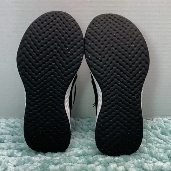 Nike Revolution Black & White Athletic Training Running Sneakers Girls Boys Run - Picture 16 of 16